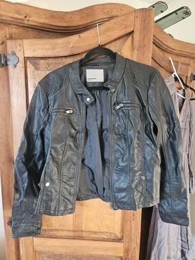 Vero Moda Black Faux Leather Quilted Biker Jacket